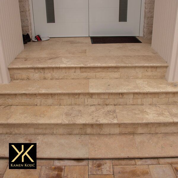 Noche travertin stepenice 1 travertin noche stepenice od kamena